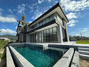 Linda casa no Caledonia em Camboriu com 5 Suites